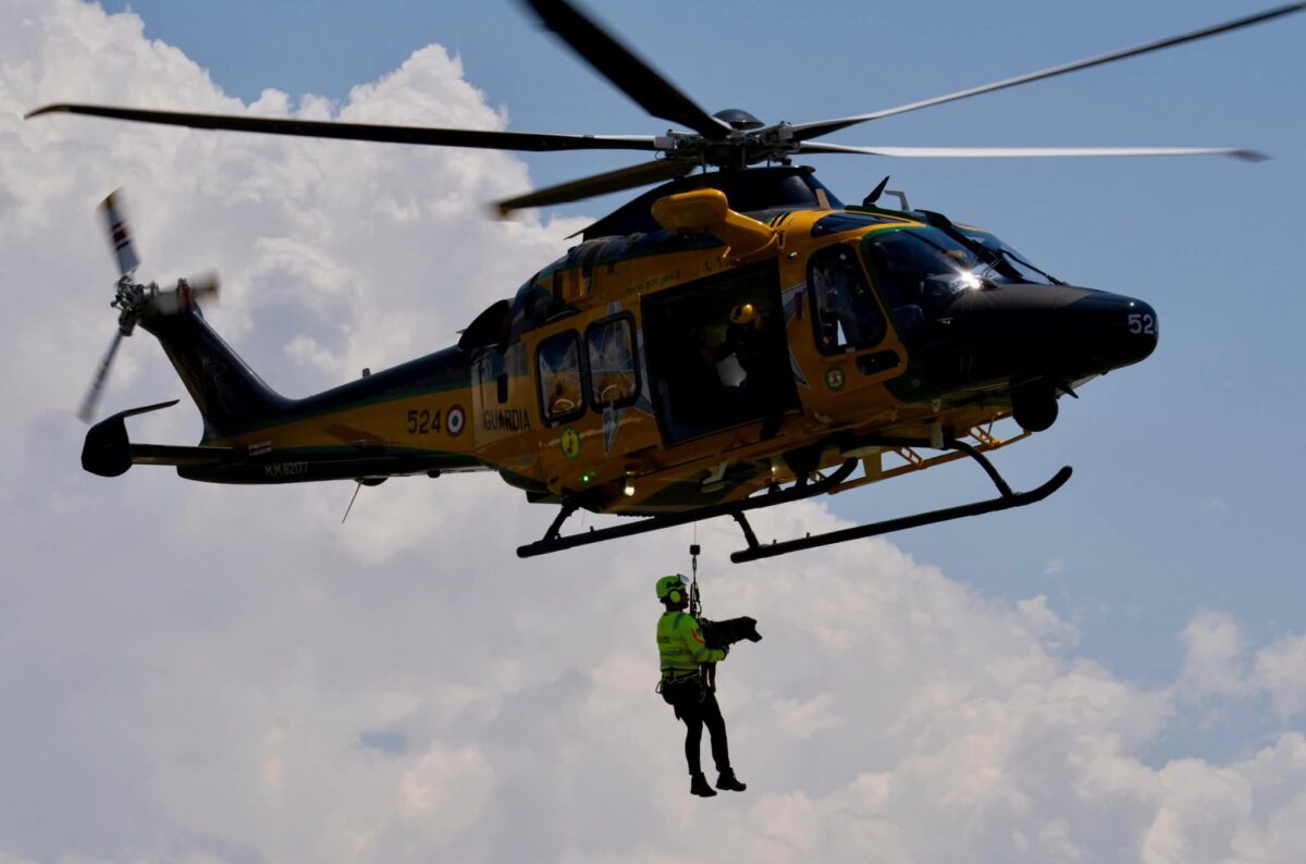 Guardia di Finanza, Meloni con Giorgetti e Tajani a Foggia per l’anniversario: medaglia d’oro alla bandiera del Corpo Guardia di Finanza, Meloni con Giorgetti e Tajani a Foggia per l’anniversario: medaglia d’oro alla bandiera del Corpo