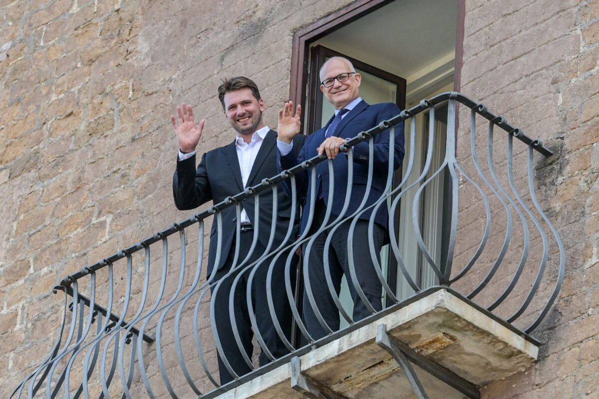 Doncic a Roma, ‘blitz’ a San Lorenzo poi da Gualtieri in Campidoglio – Le foto