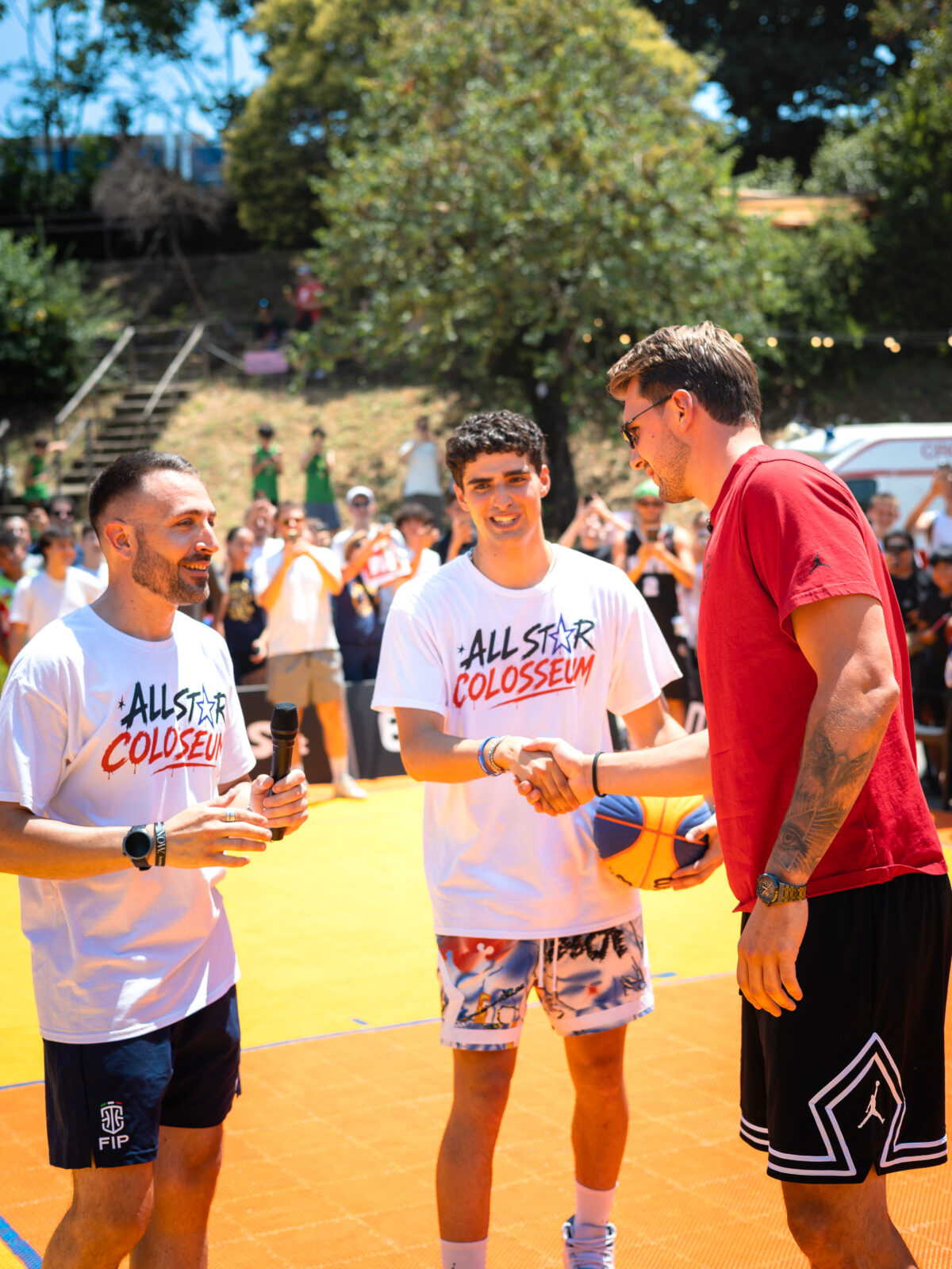 Doncic a Roma, ‘blitz’ a San Lorenzo poi da Gualtieri in Campidoglio – Le foto