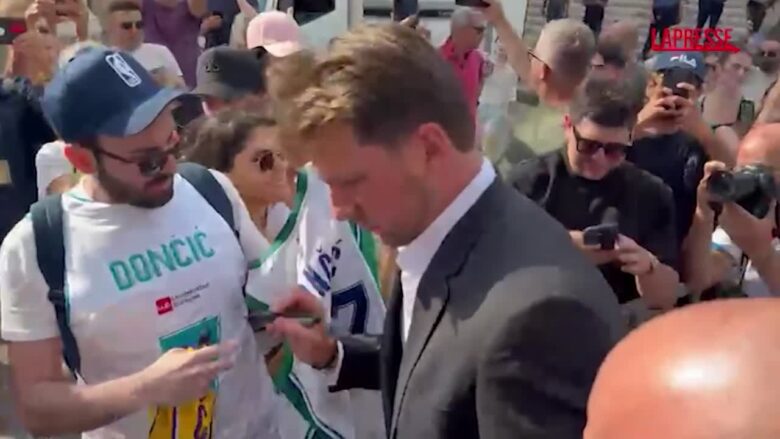 Nba: Luka Doncic in Campidoglio dopo lancio nuova squadra a Roma