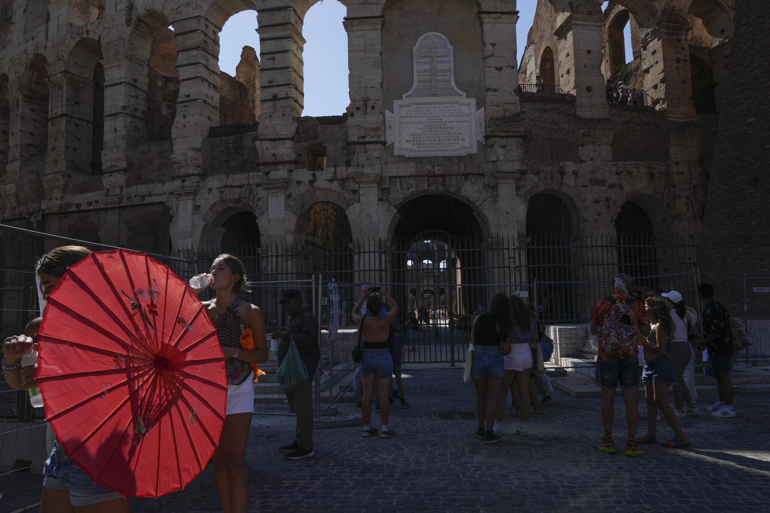 Caldo e aria condizionata: è boom di mal di gola, i 3 errori da non fare mai