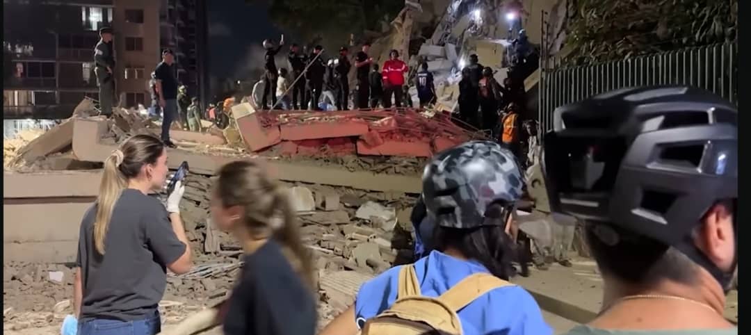 Venezuela, un italiano che vive a Caracas: “In strada morti e distruzione, si sentiva solo il lamento dei cani”