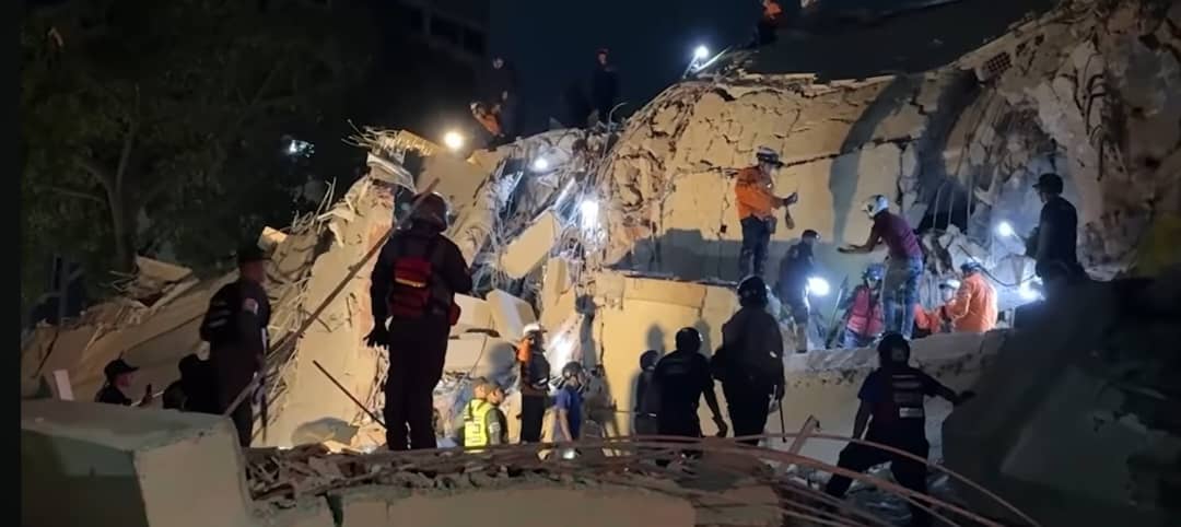 Venezuela, un italiano che vive a Caracas: “In strada morti e distruzione, si sentiva solo il lamento dei cani”