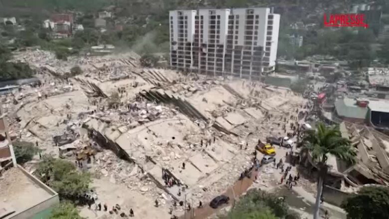 Terremoto in Venezuela, un drone mostra dall'alto la devastazione a La Guaira