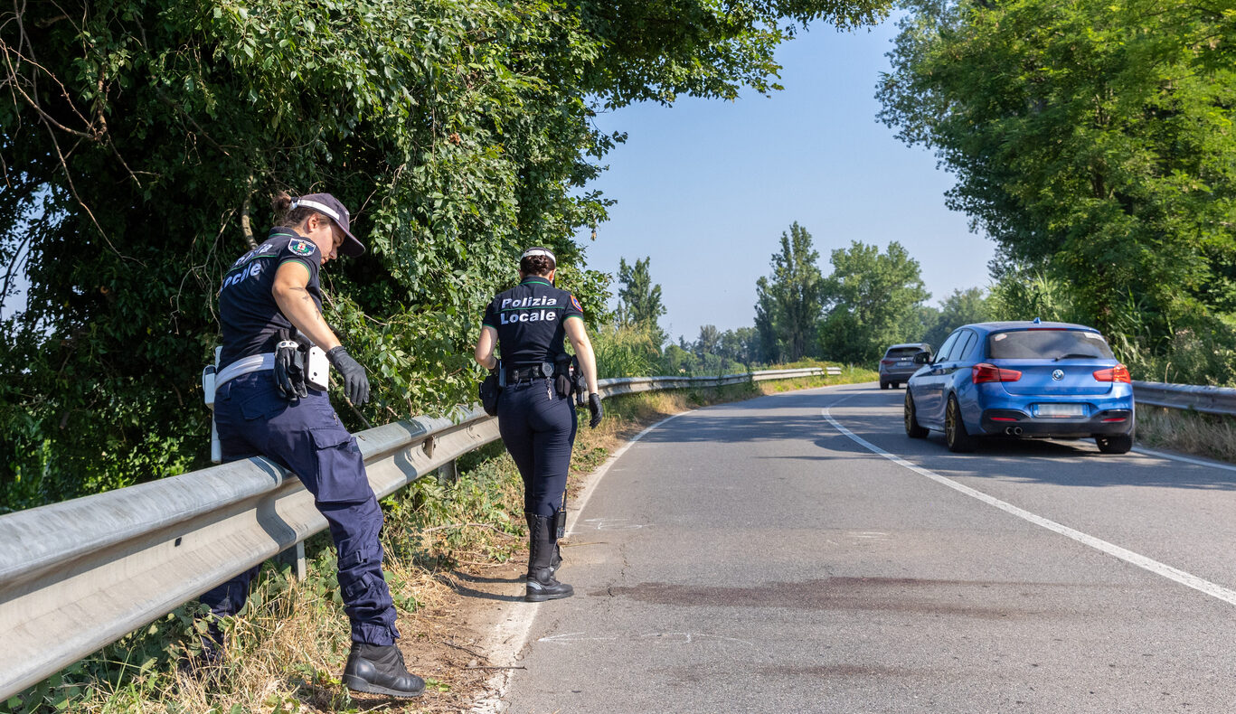 Agente morto dopo un inseguimento, domiciliari per il 27enne che non ha rispettato l’alt