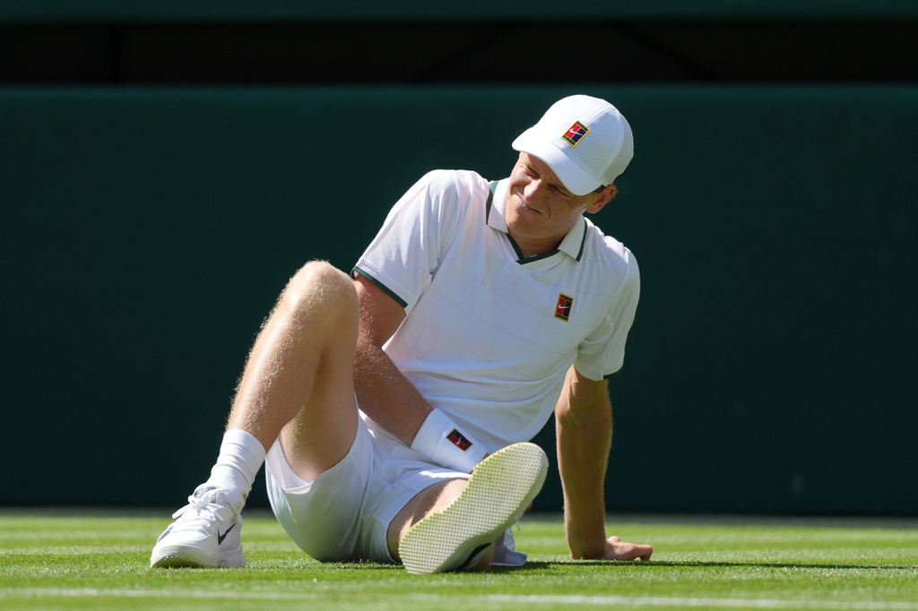 Sinner e la scarpa insanguinata a Wimbledon 2026, cosa è successo e come sta
