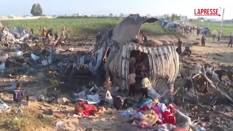 Gaza, raid israeliano su campo sfollati nelle Striscia: distrutte diverse tende