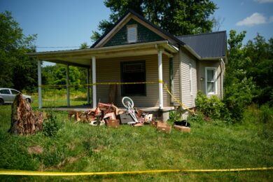 Ohio, 16 minori sequestrati in casa da nonni e genitori: “Sembravano quasi animali selvatici”