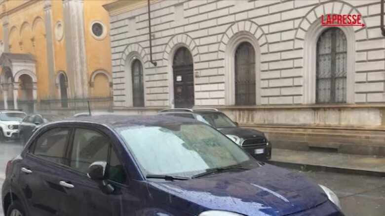 Maltempo, pioggia e grandine a Torino
