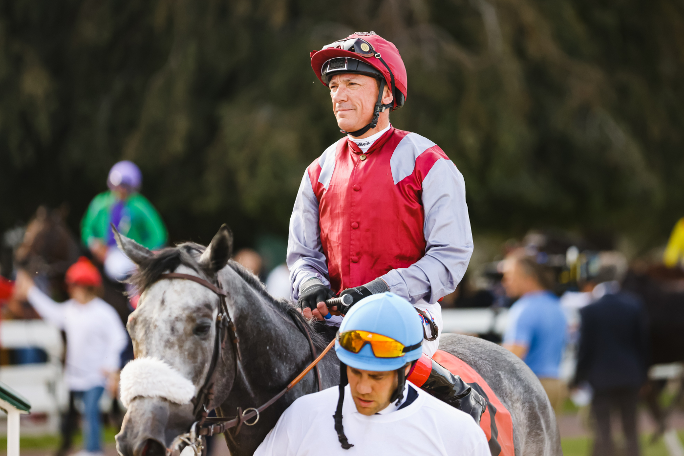 Frankie Dettori, grave incidente stradale per il mito dell’ippica mondiale Frankie Dettori, grave incidente stradale per il mito dell’ippica mondiale
