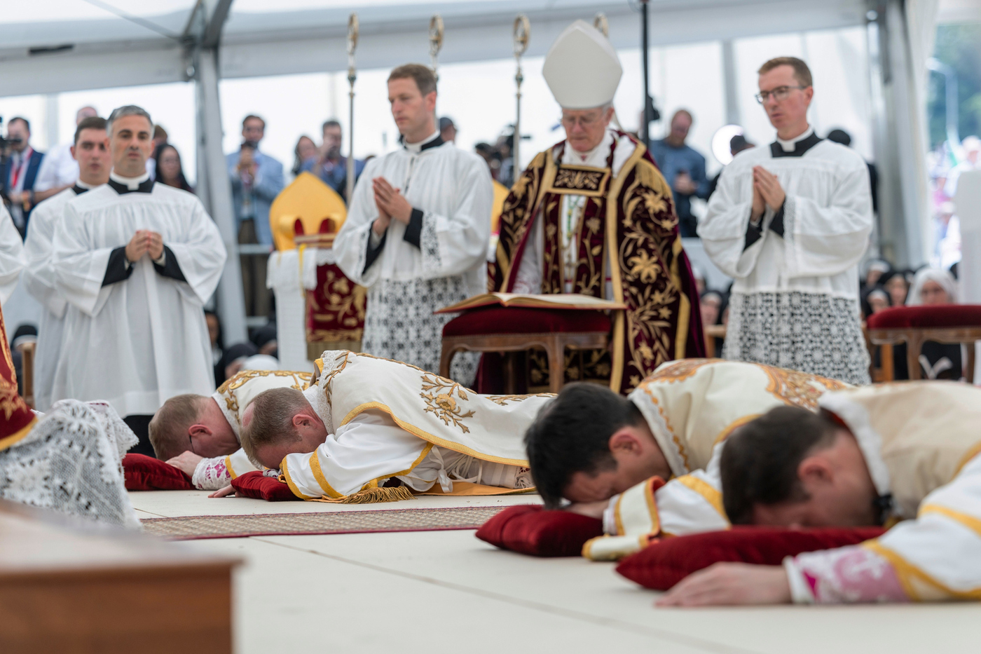 Lefebvriani, ufficiale la scomunica del Vaticano Lefebvriani, ufficiale la scomunica del Vaticano