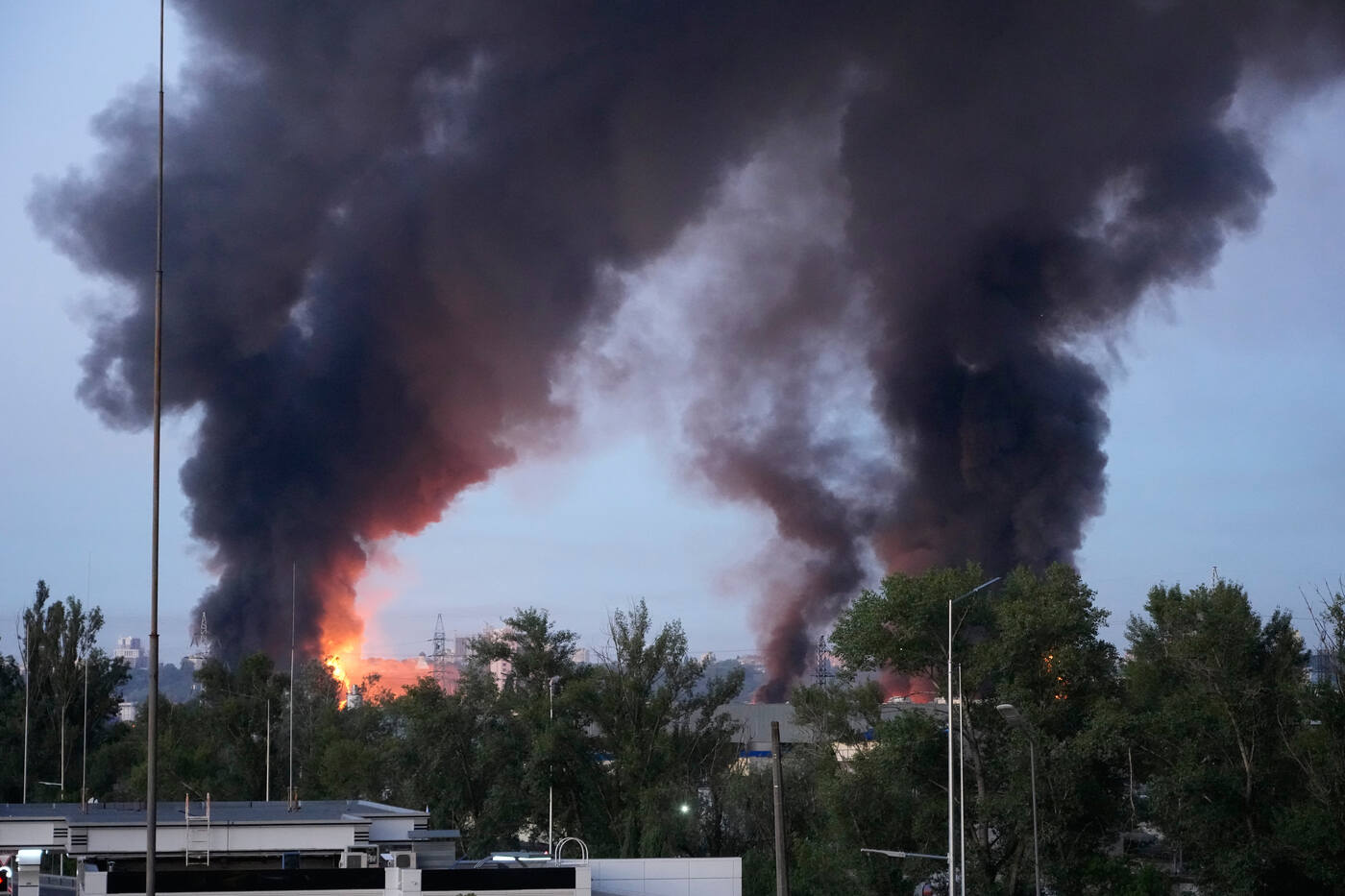 Ucraina, attacchi russi su Kiev: 13 morti – La diretta Ucraina, attacchi russi su Kiev: 13 morti – La diretta