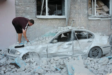 Ucraina, raid russi su Kiev: 21 morti. Zelensky: “Usa ci diano la licenza per produrre missili Patriot” – La diretta