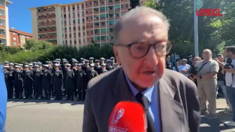 Francesco Imprezzabile, De Corato ai funerali dell'agente morto: "Milano la città più pericolosa d'Italia"