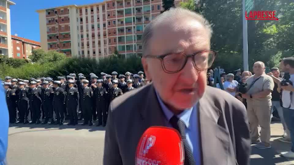 Francesco Imprezzabile, De Corato ai funerali dell'agente morto: "Milano la città più pericolosa d'Italia"
