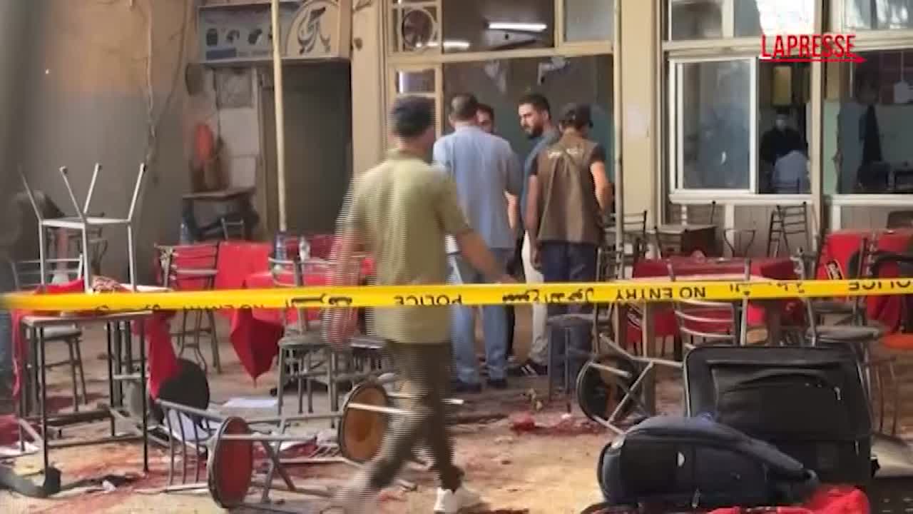 damasco gli investigatori nel caff233 dove 232 esplosa una bomba 5 morti da Lapresse.it damasco gli investigatori nel caff233 dove 232 esplosa una bomba 5 morti