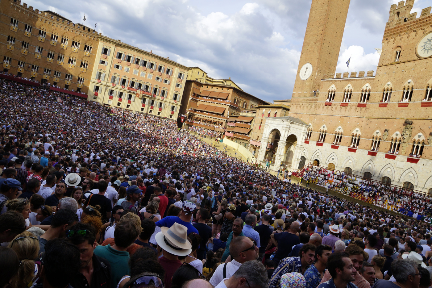 Palio di Siena 2026, oggi l’evento in diretta tv: orario e dove vederlo Palio di Siena 2026, oggi l’evento in diretta tv: orario e dove vederlo