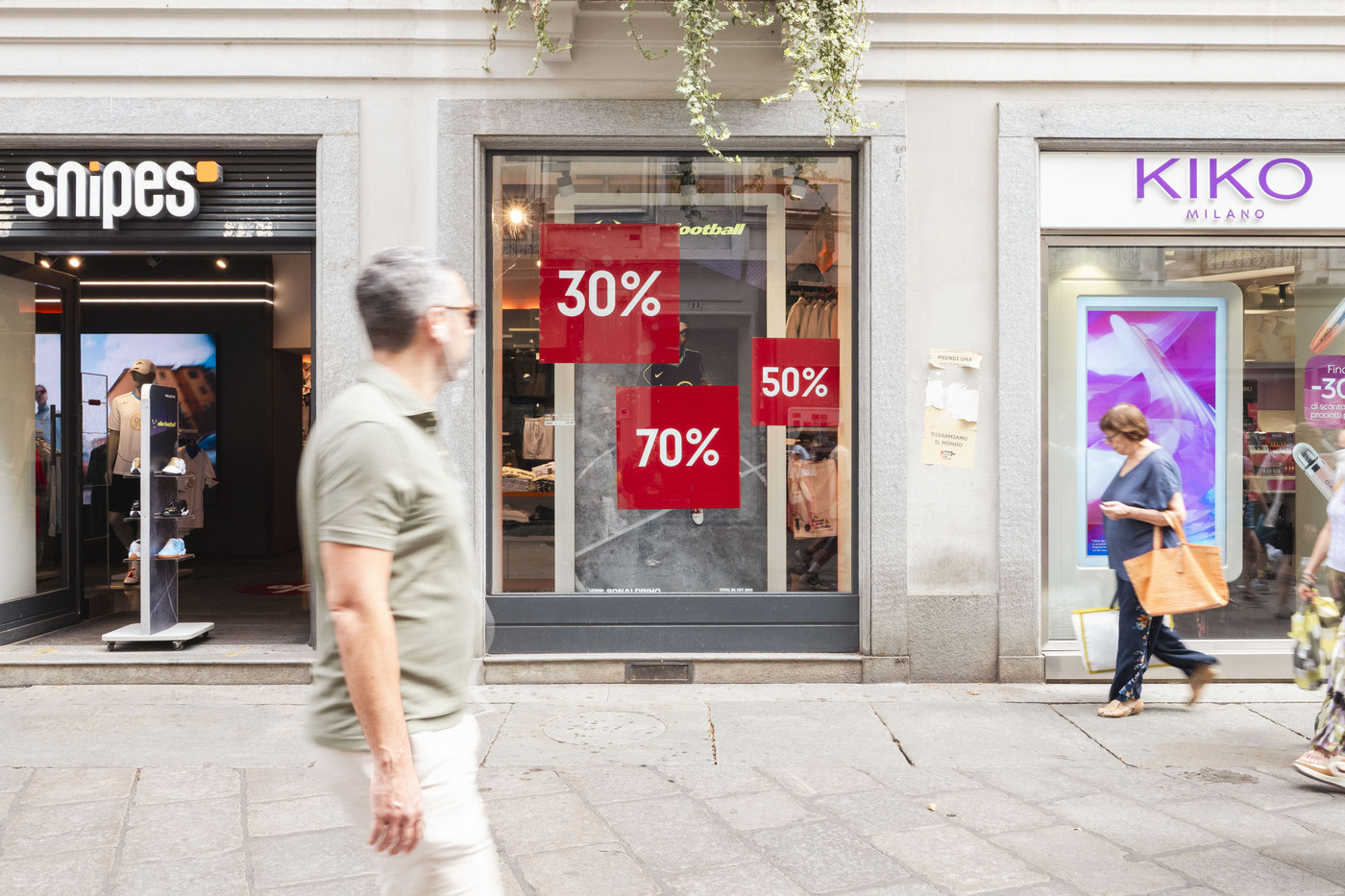Saldi estivi 2026, al via il 4 luglio: quanto spenderanno gli italiani Saldi estivi 2026, al via il 4 luglio: quanto spenderanno gli italiani