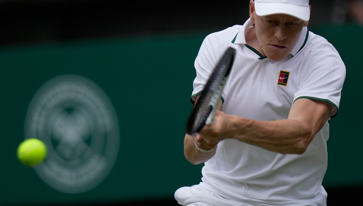 Sinner – Brooksby in campo a Wimbledon 2026: primo set all’azzurro, 6-4 Sinner – Brooksby in campo a Wimbledon 2026: primo set all’azzurro, 6-4