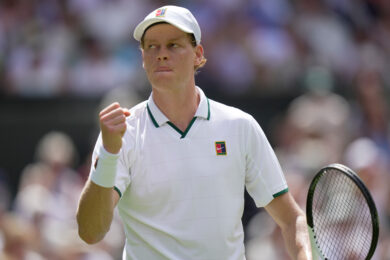 Sinner batte Brooksby a Wimbledon 2026: 6-4, 6-3, 6-4. L’azzurro approda agli ottavi