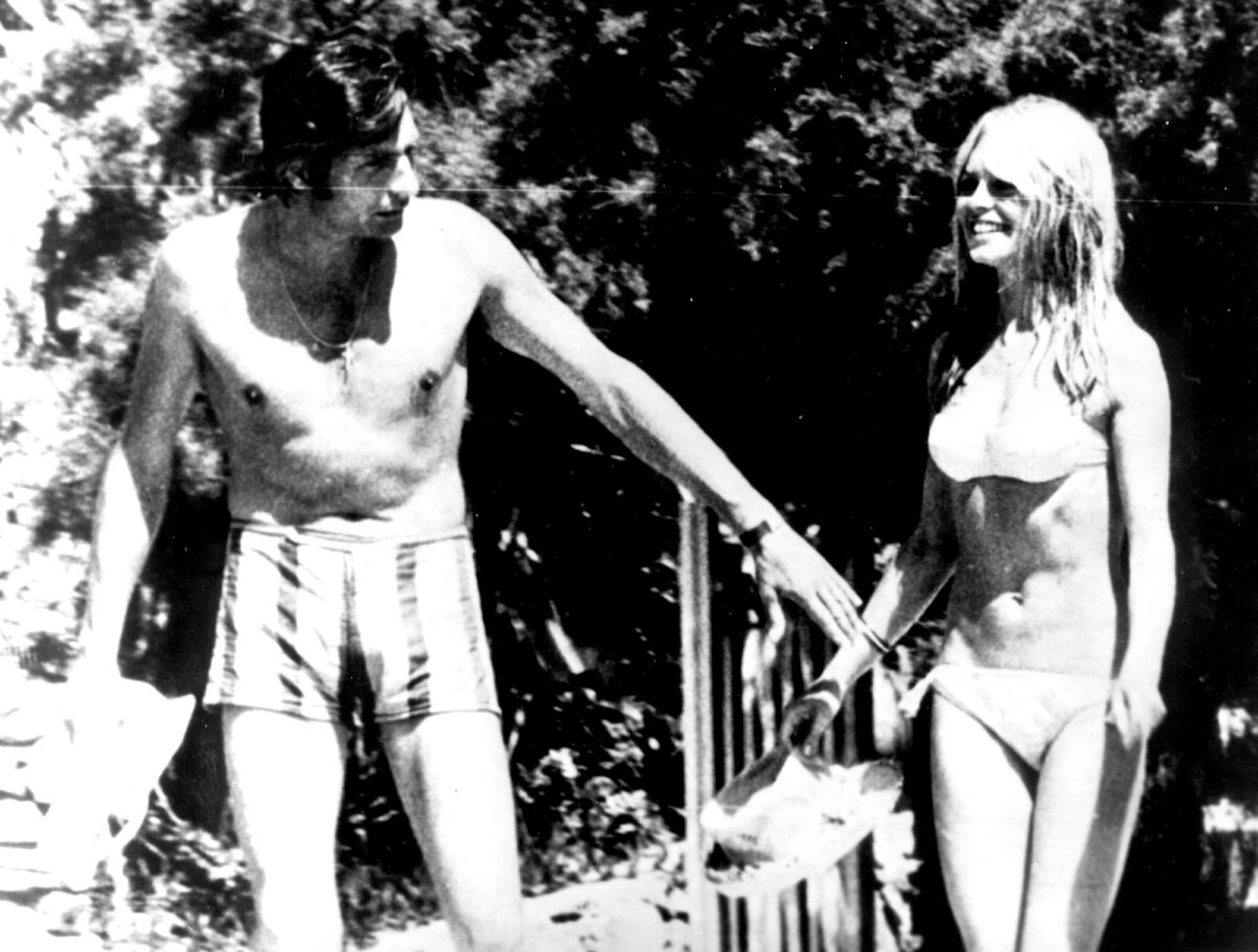 Il bikini compie 80 anni, storia del costume a due pezzi (e chi lo indossò la prima volta) Il bikini compie 80 anni, storia del costume a due pezzi (e chi lo indossò la prima volta)