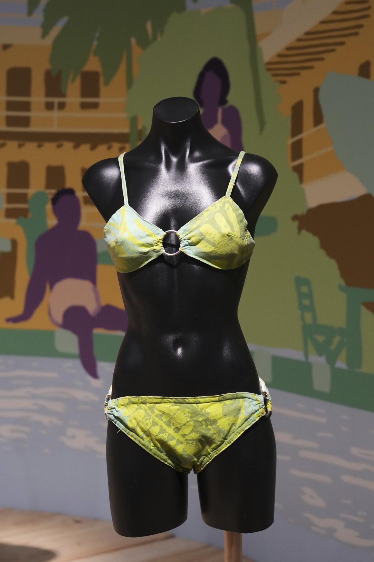 Il bikini compie 80 anni, storia del costume a due pezzi (e chi lo indossò la prima volta) Il bikini compie 80 anni, storia del costume a due pezzi (e chi lo indossò la prima volta)