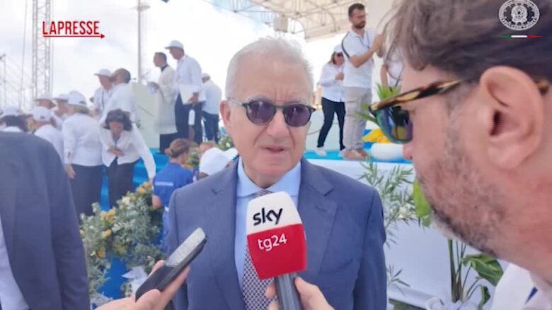 Lampedusa, Mantovano: "Il Papa non si commenta, si ascolta"