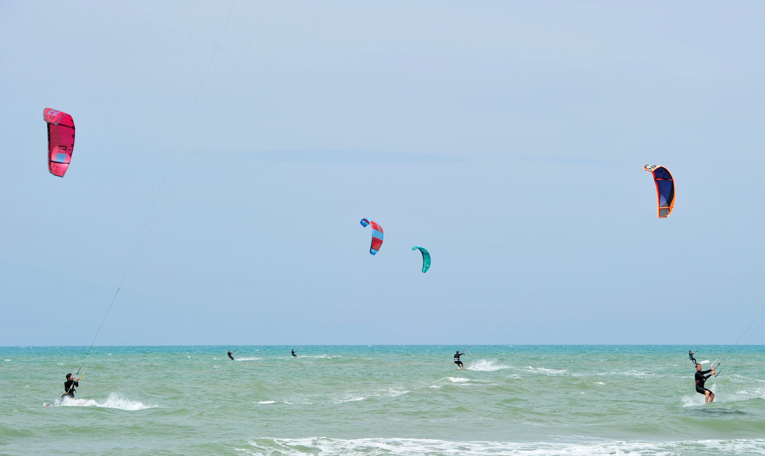 Bengasi, trovato corpo surfista: potrebbe essere italiano disperso in Puglia