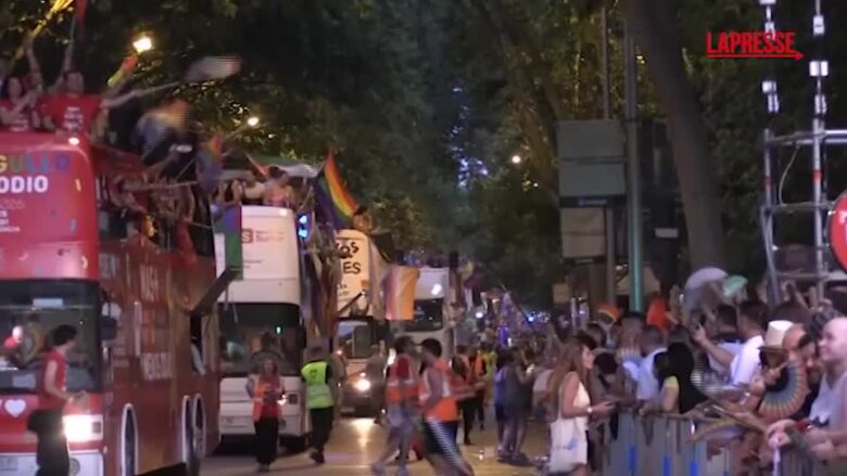 Pride Madrid 2026, migliaia di persone in piazza per la più grande parata d’Europa