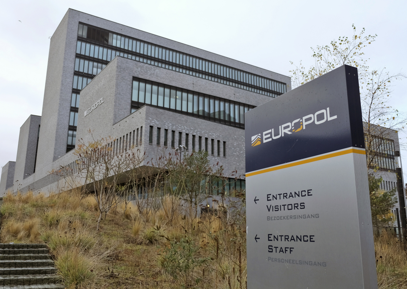 L’Europol scopre rete internazionale di stupratori: 57 arresti