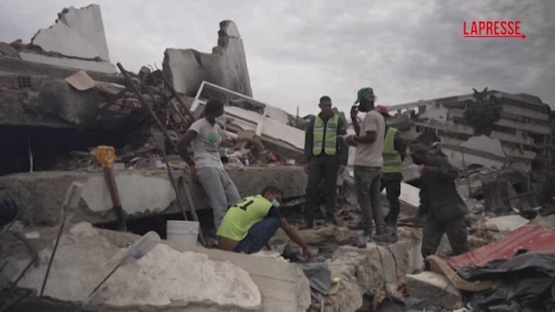Venezuela, a dieci giorni dal terremoto si continua a scavare tra le macerie