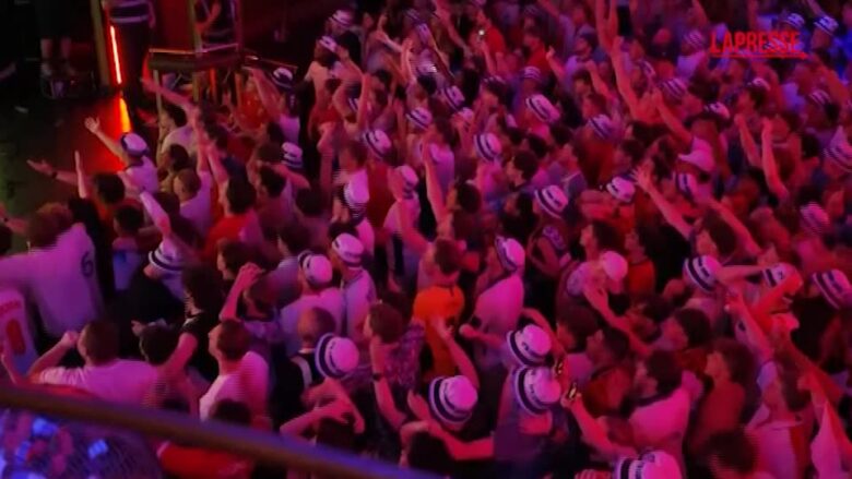 Mondiali 2026, esplode la festa dei tifosi inglesi a Londra