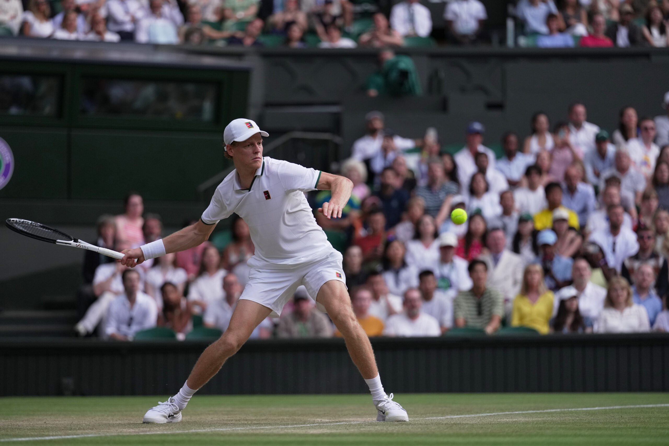 Sinner contro Struff a Wimbledon 2026, Jannik vince il primo set 7-5: il match in diretta Sinner contro Struff a Wimbledon 2026, Jannik vince il primo set 7-5: il match in diretta