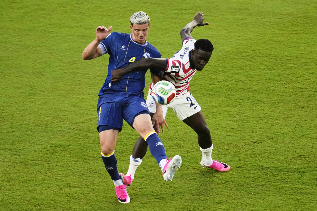 Infantino, Trump e il caso Balogun: gli eurodeputati contro il presidente FIFA Infantino, Trump e il caso Balogun: gli eurodeputati contro il presidente FIFA