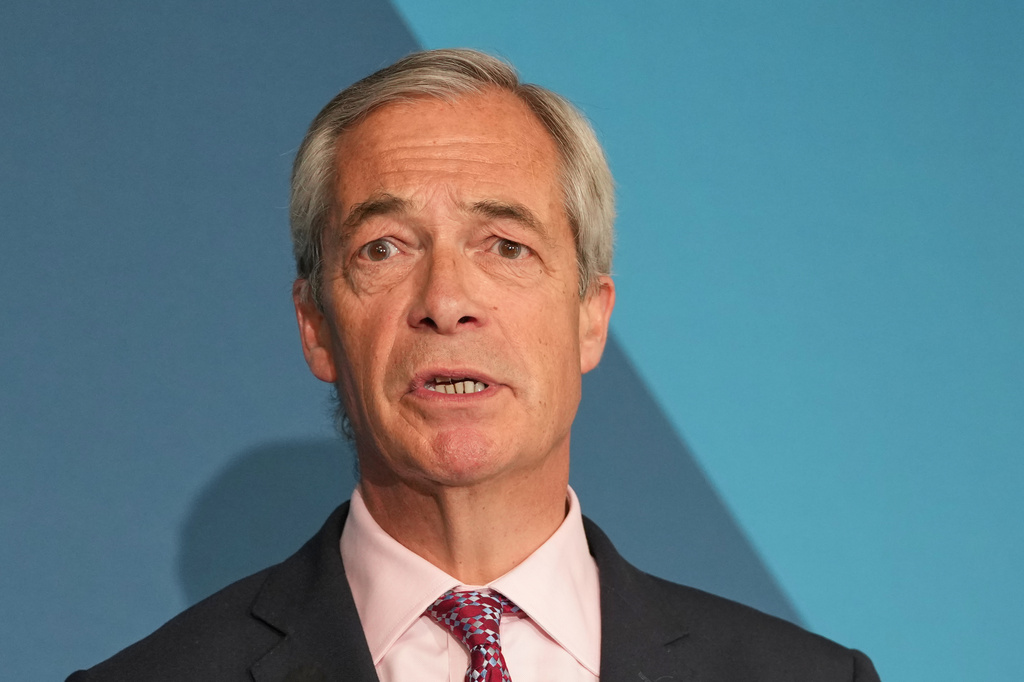 Regno Unito, Farage annuncia le dimissioni dal Parlamento Regno Unito, Farage annuncia le dimissioni dal Parlamento