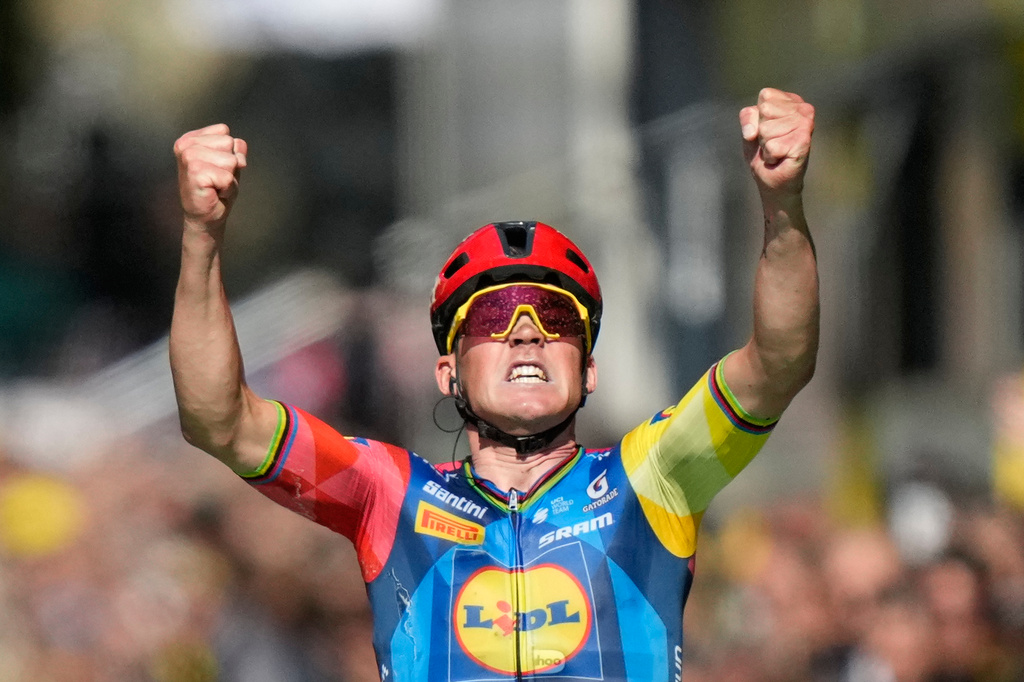 Tour de France 2026, Pedersen vince la quarta tappa Tour de France 2026, Pedersen vince la quarta tappa