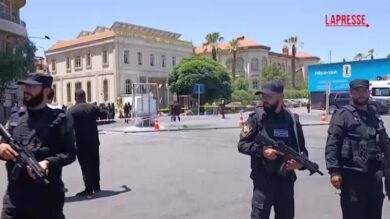 Siria, esplosioni a Damasco durante visita Macron: schierate le forze di sicurezza