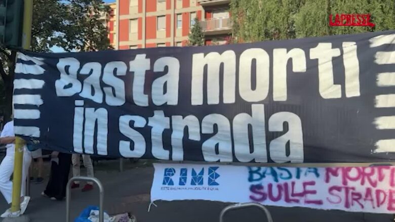 Milano, presidio per la ciclista uccisa da un camion