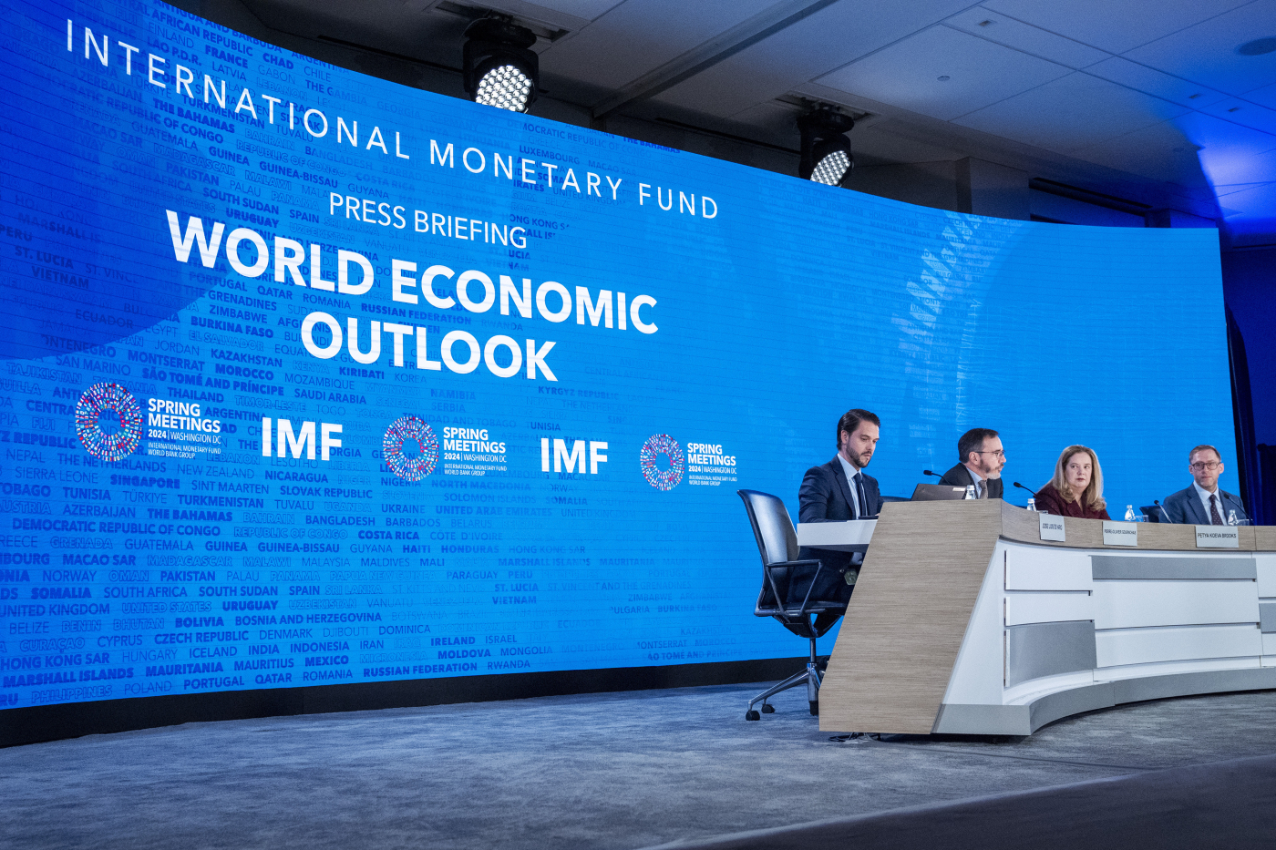 Pil, Fmi conferma le stime dell’Italia: +0,5% nel 2026 e 2027 Pil, Fmi conferma le stime dell’Italia: +0,5% nel 2026 e 2027