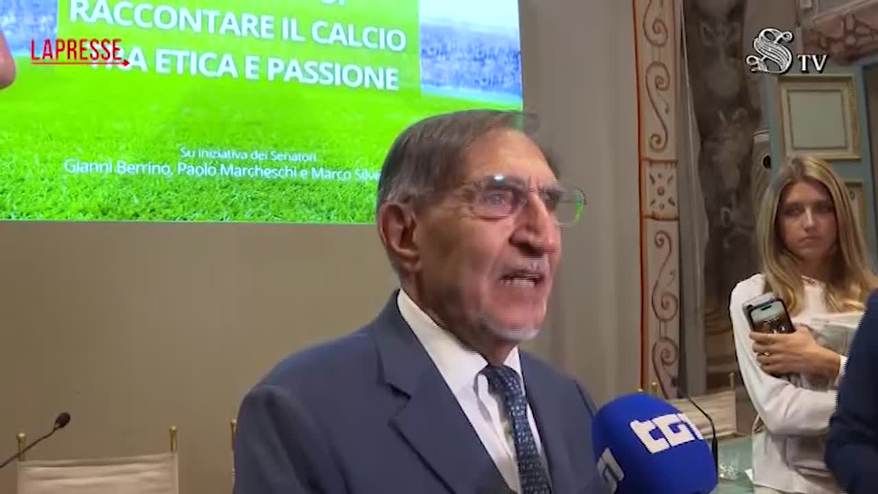 Calcio, La Russa: "Torni sport praticato da ragazzi per divertirsi"