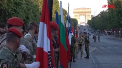 Francia, le prove della parata del 14 luglio sugli Champs Elysees