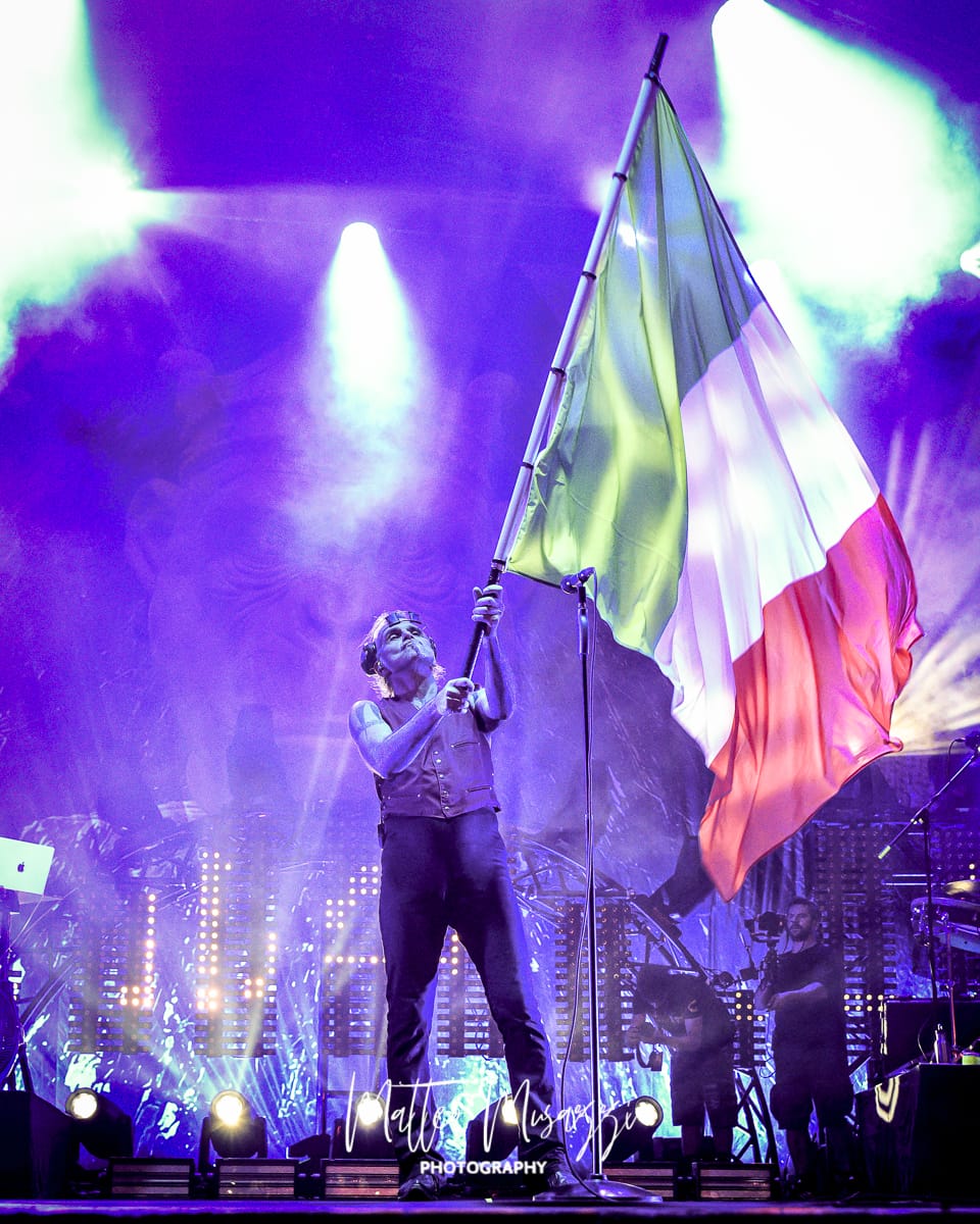 Litfiba a Milano, con ’17 Re’ Pelù’ e soci celebrano la storia del rock tricolore e ‘L’Italia antifascista’
