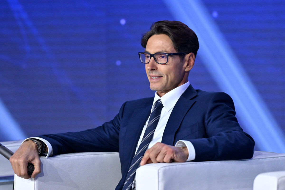 Palinsesti Mediaset, Infante su Retequattro con striscia mattutina e programma serale Palinsesti Mediaset, Infante su Retequattro con striscia mattutina e programma serale