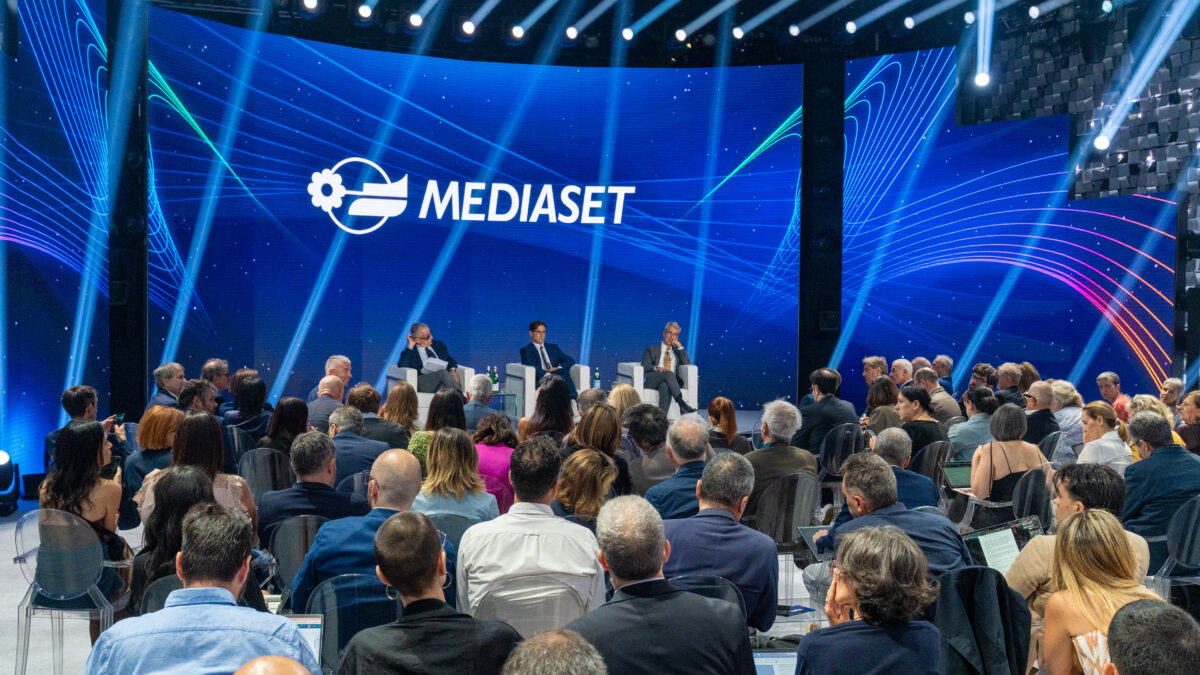 Palinsesti Mediaset, Infante su Retequattro con striscia mattutina e programma serale Palinsesti Mediaset, Infante su Retequattro con striscia mattutina e programma serale