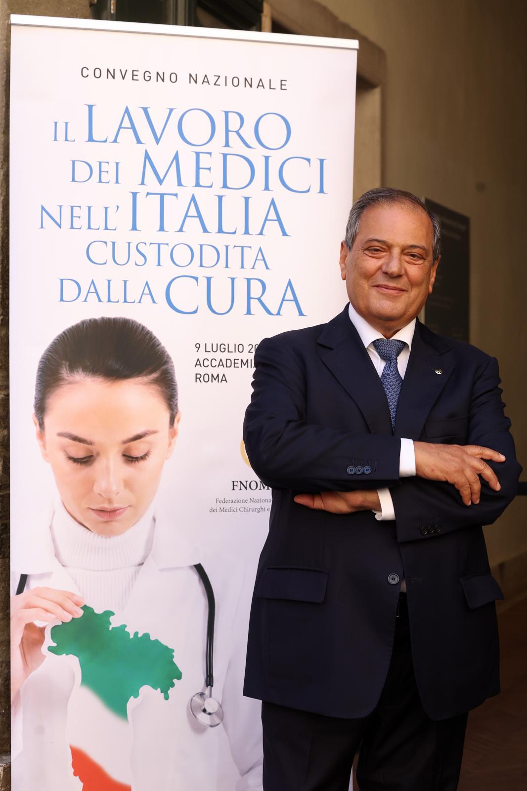 Galleria foto 'Troppe attese nel Ssn per 7 italiani su 10, il 60% rinvia o rinuncia a cure' - foto 1