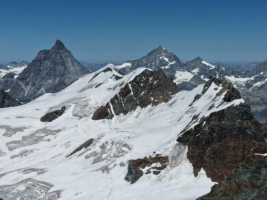 Alpinista precipita sul Monte Rosa, recuperato il corpo