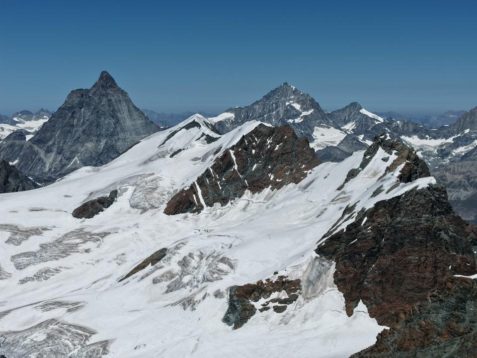 Alpinista precipita sul Monte Rosa, recuperato il corpo