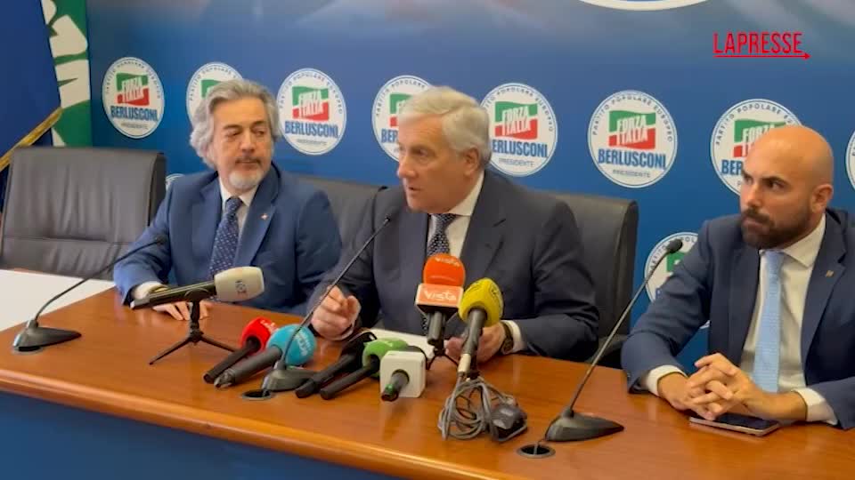 Tajani: "Protesta laziali contro Lotito no problema partito, io mi preoccupo della Juve"