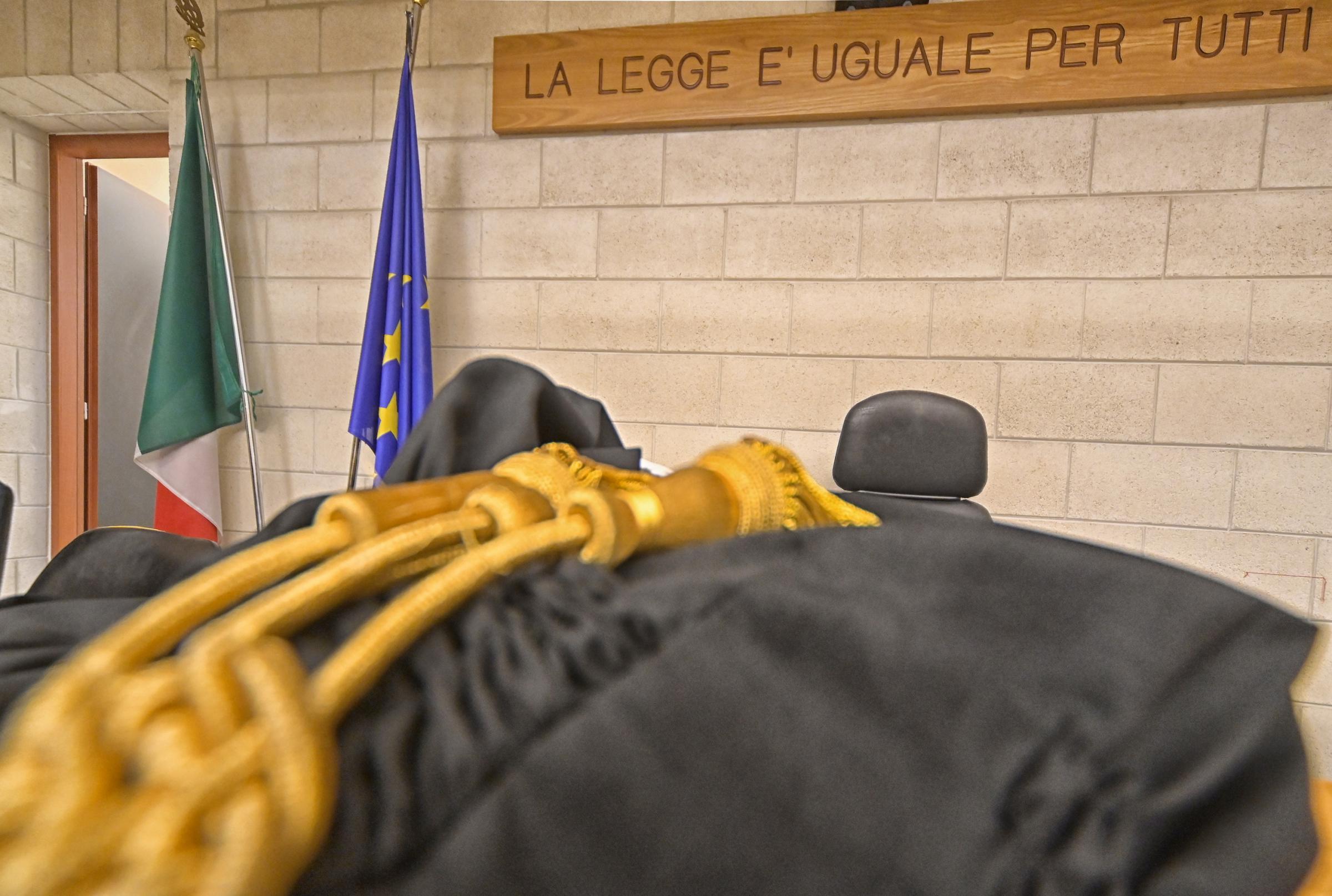 Ascoli Piceno, torturò e uccise la moglie: condannato all’ergastolo Ascoli Piceno, torturò e uccise la moglie: condannato all’ergastolo