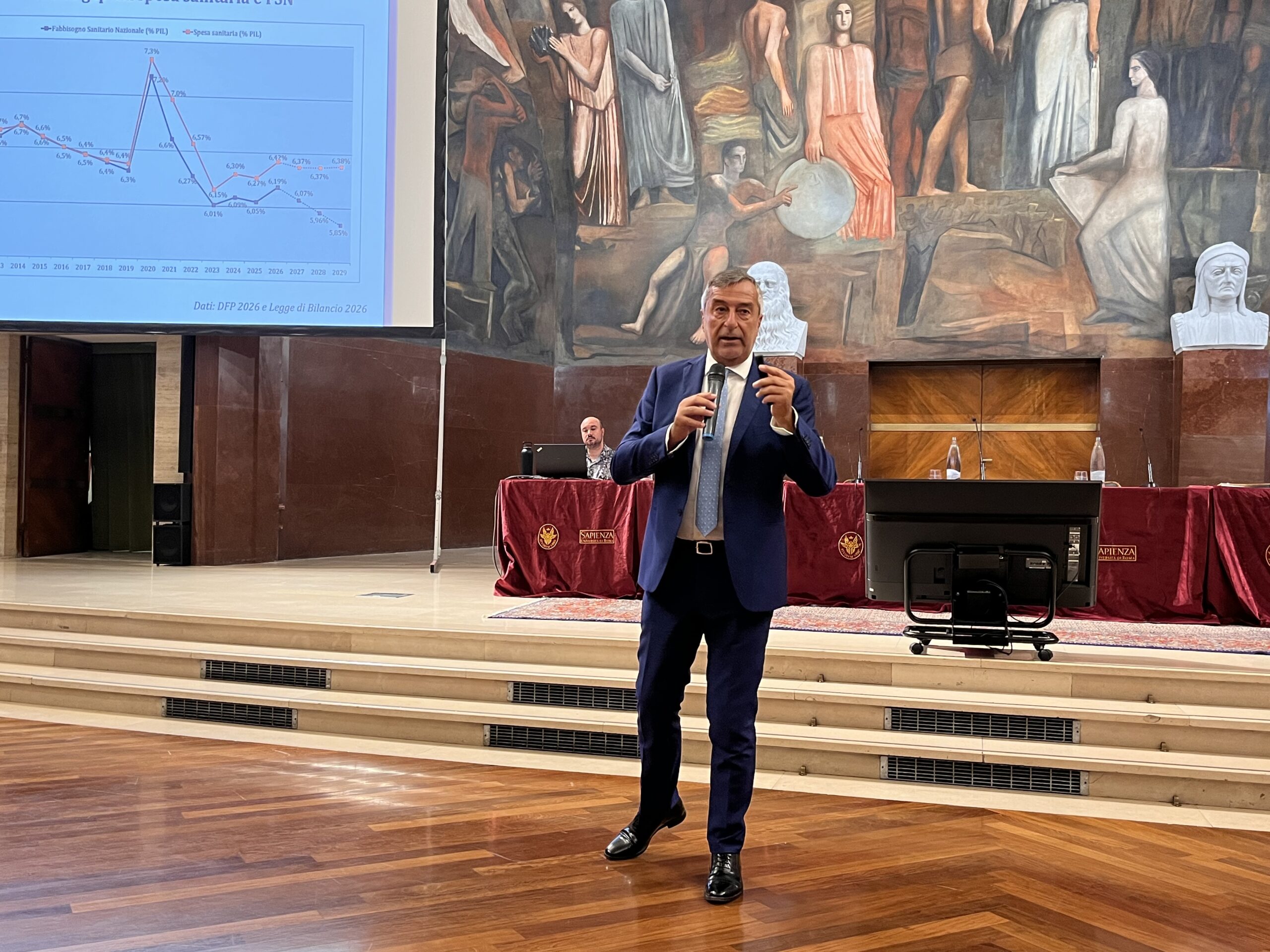 Sanità e carenza di operatori, i numeri e la strategia per rilanciare il Ssn Sanità e carenza di operatori, i numeri e la strategia per rilanciare il Ssn